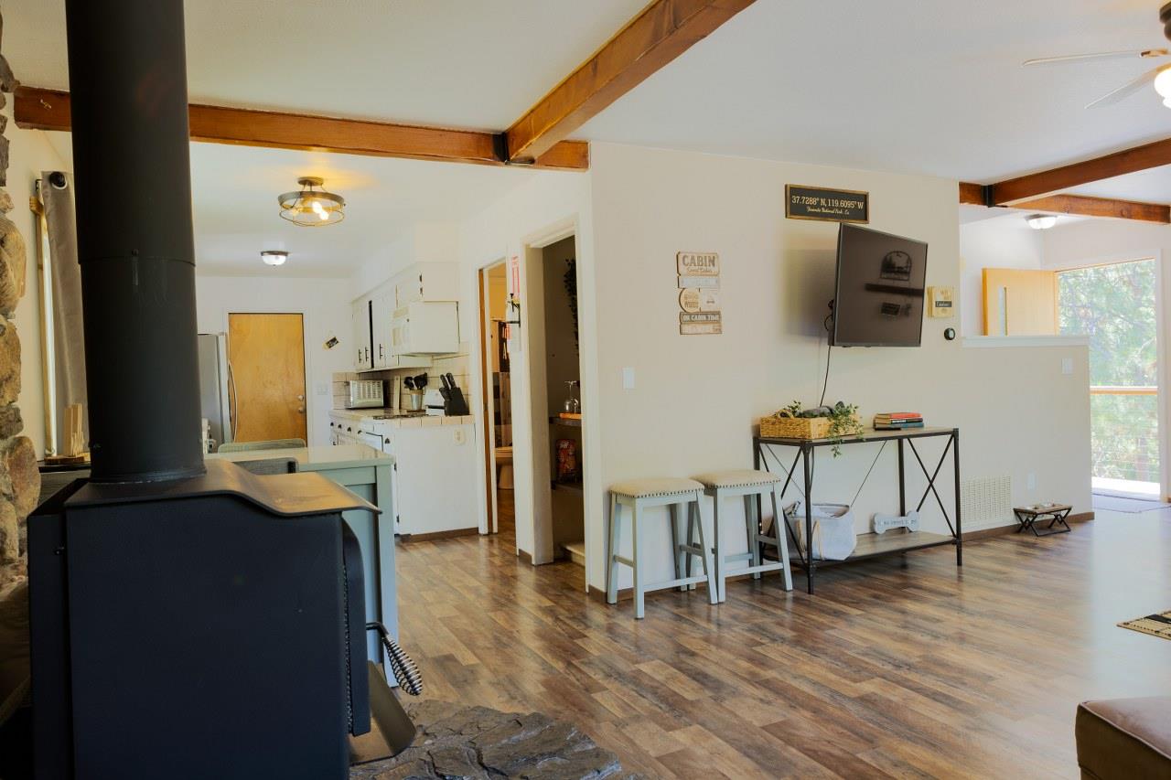 43149 W Sugar Pine Dr, Oakhurst, CA 93644