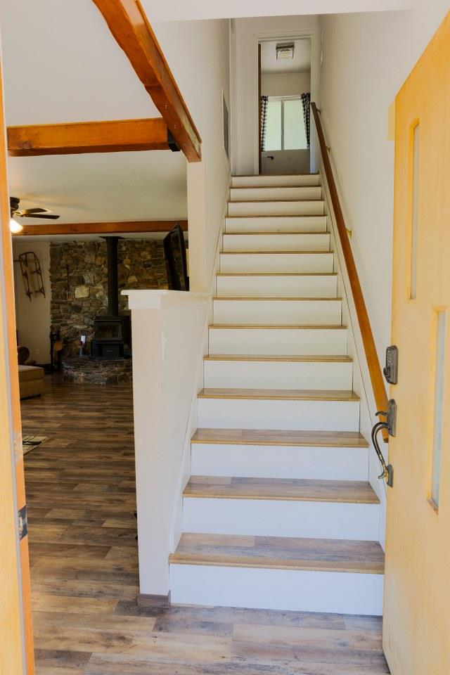 43149 W Sugar Pine Dr, Oakhurst, CA 93644