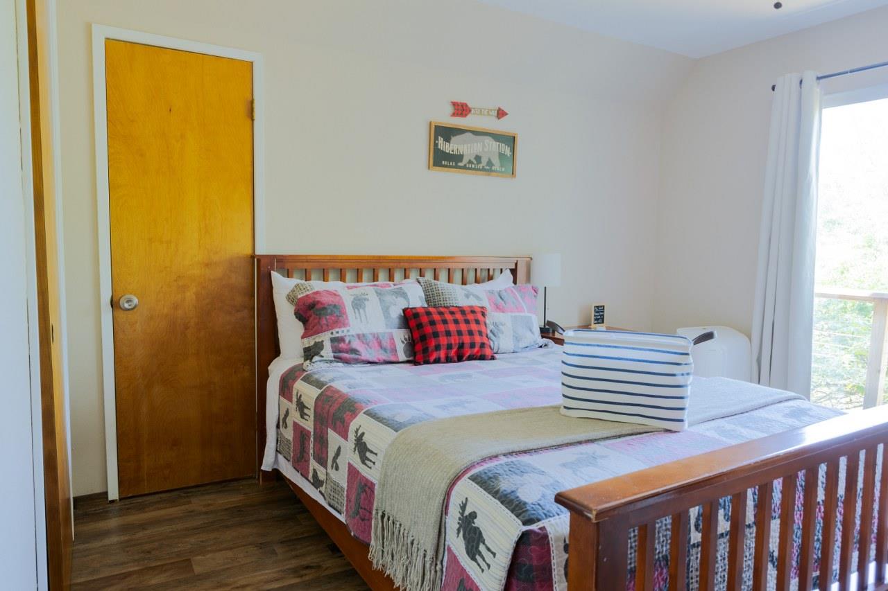 43149 W Sugar Pine Dr, Oakhurst, CA 93644