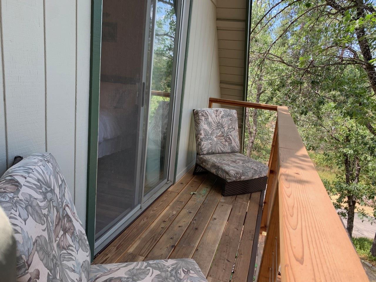 43149 W Sugar Pine Dr, Oakhurst, CA 93644