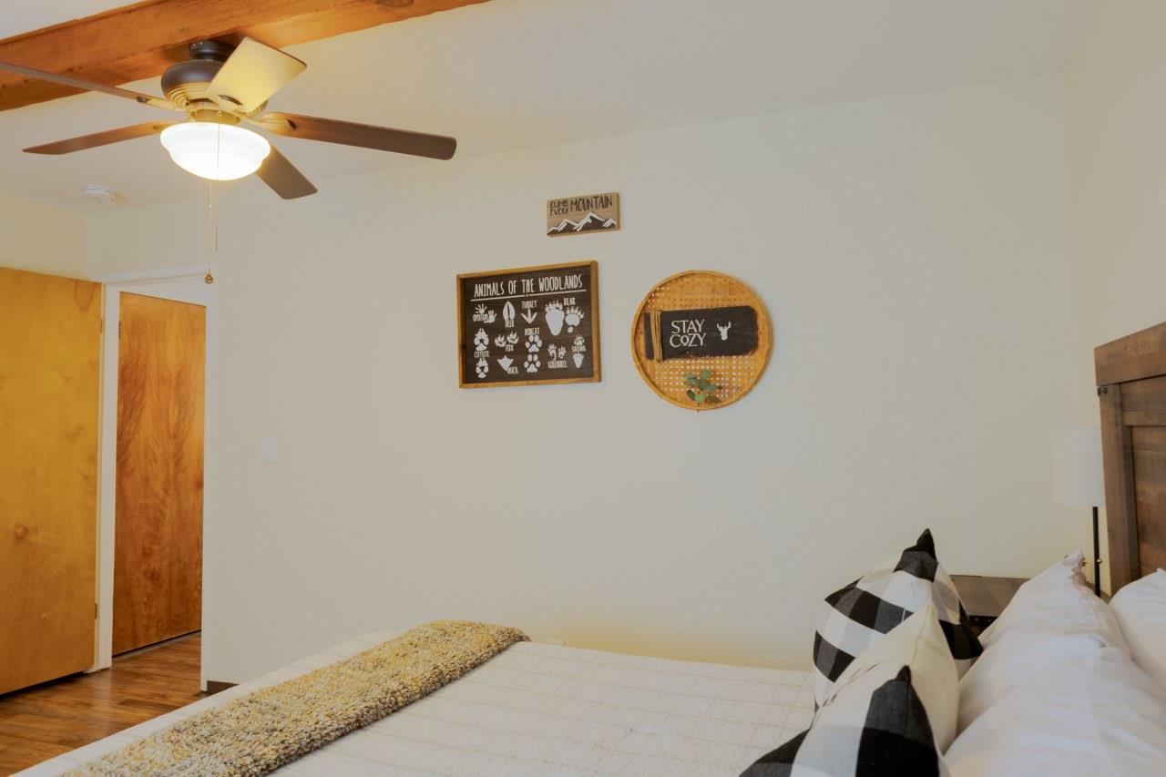 43149 W Sugar Pine Dr, Oakhurst, CA 93644