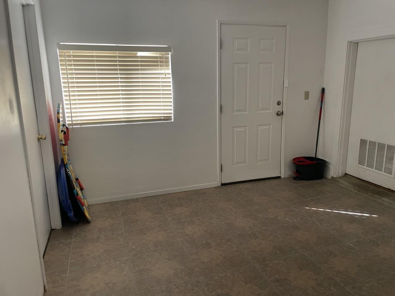 43149 W Sugar Pine Dr, Oakhurst, CA 93644