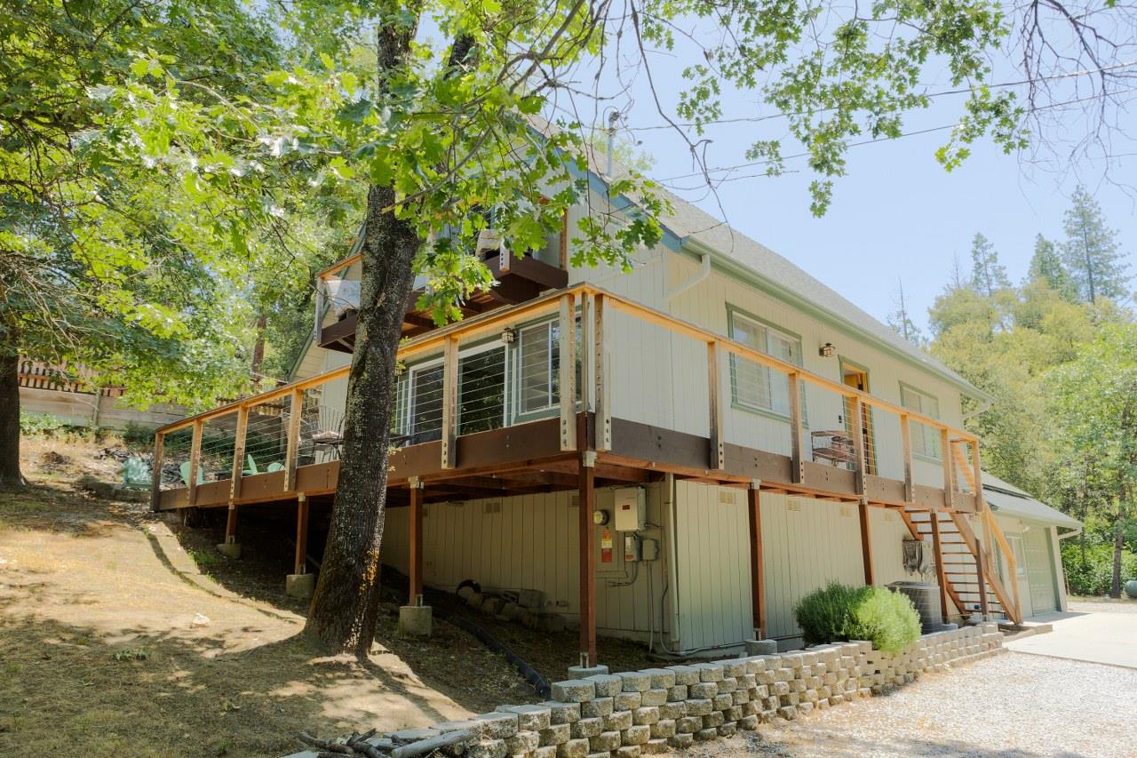 43149 W Sugar Pine Dr, Oakhurst, CA 93644