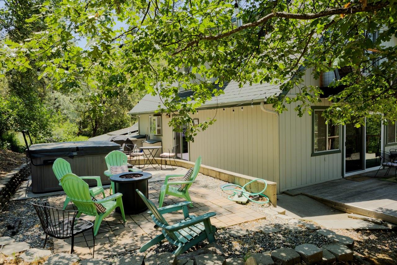 43149 W Sugar Pine Dr, Oakhurst, CA 93644