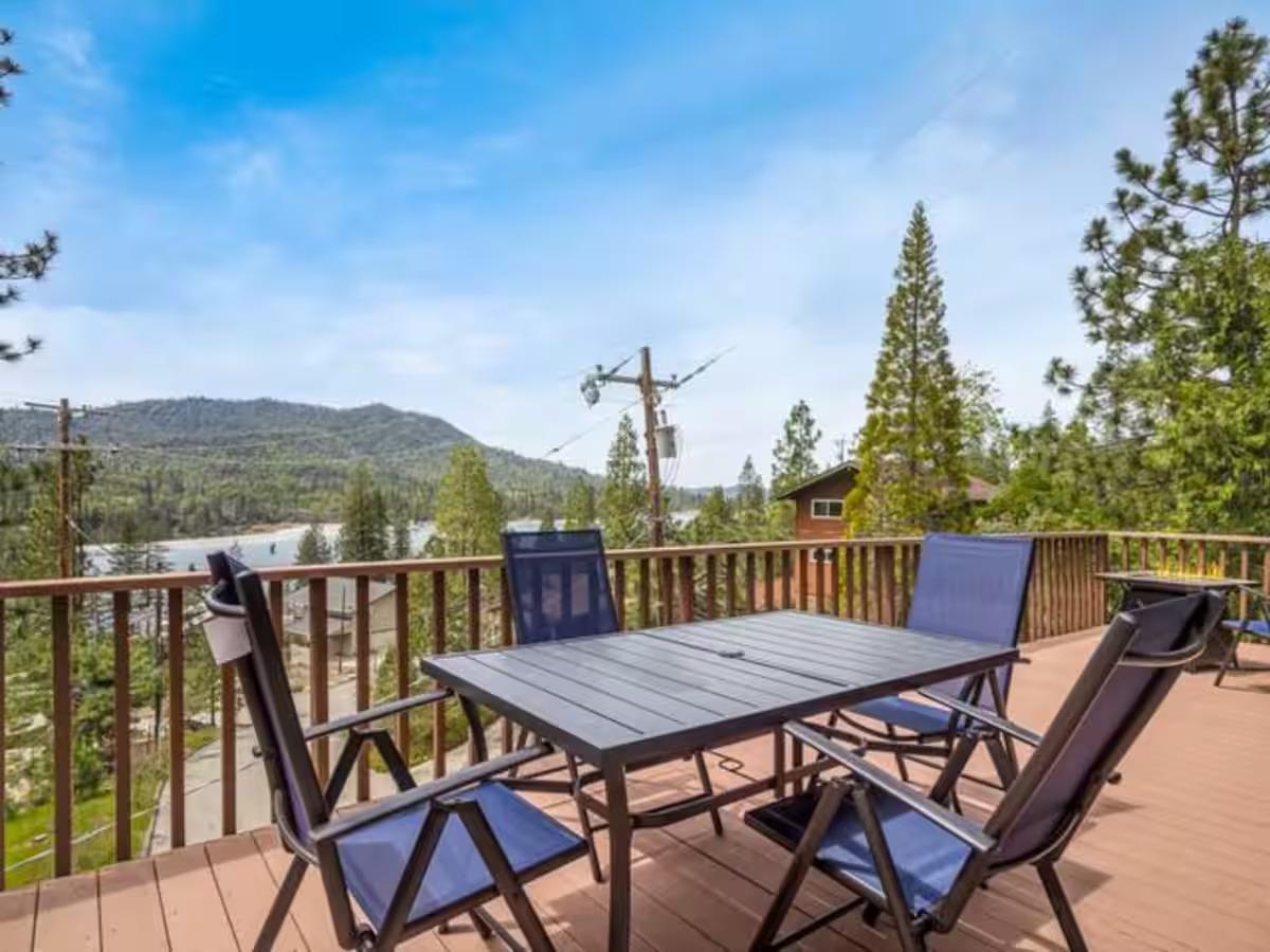 56406 Marina View Way, Bass Lake, CA 93604