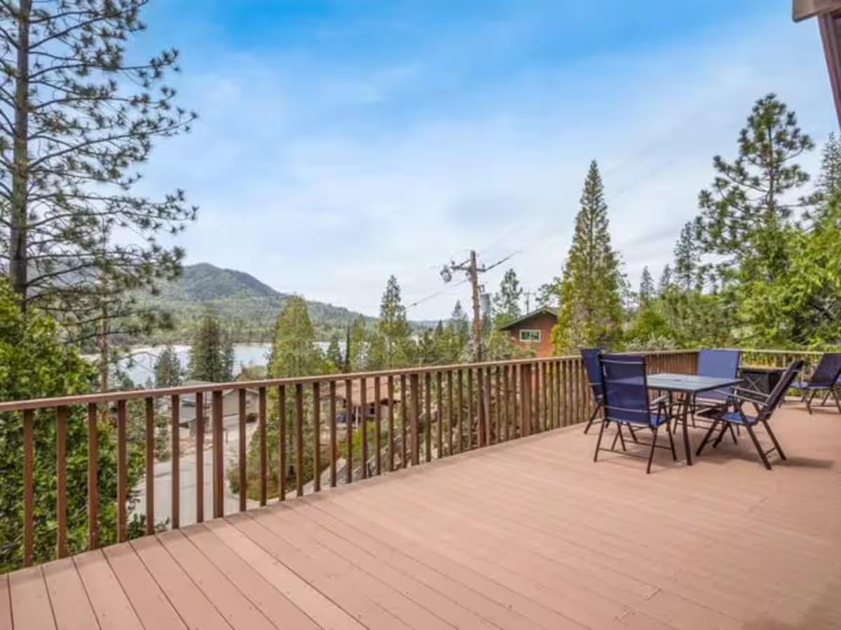 56406 Marina View Way, Bass Lake, CA 93604