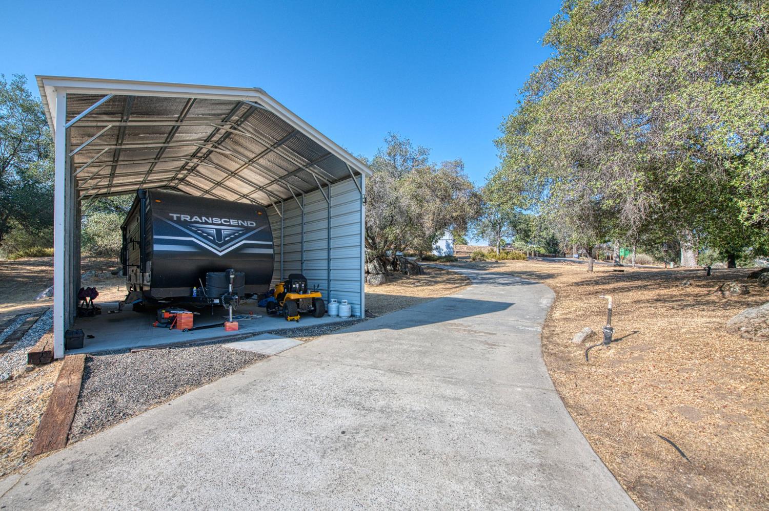 41981 Wild Horse Ct, Coarsegold, CA 93614