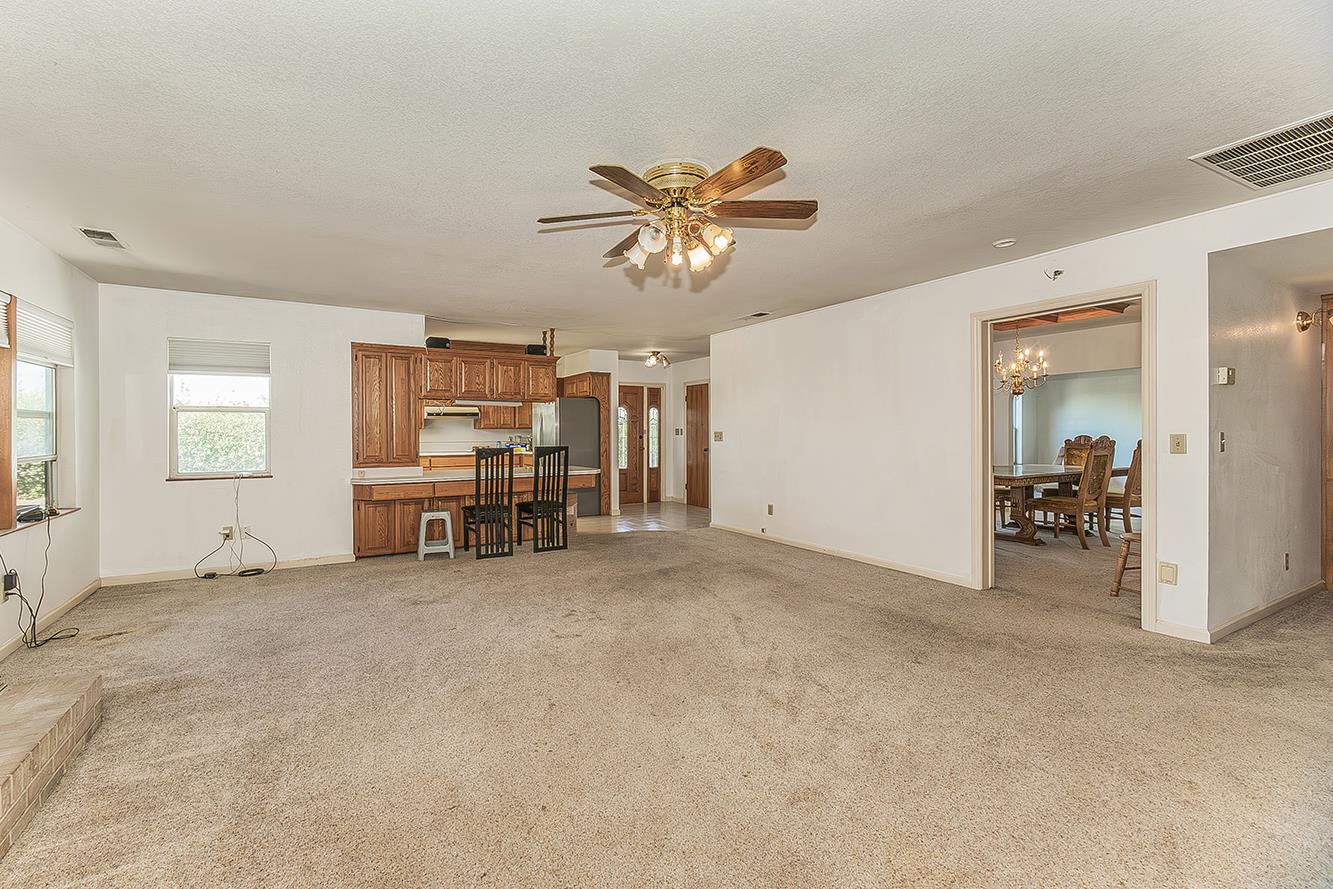 41179 Road 52, Reedley, CA 93654