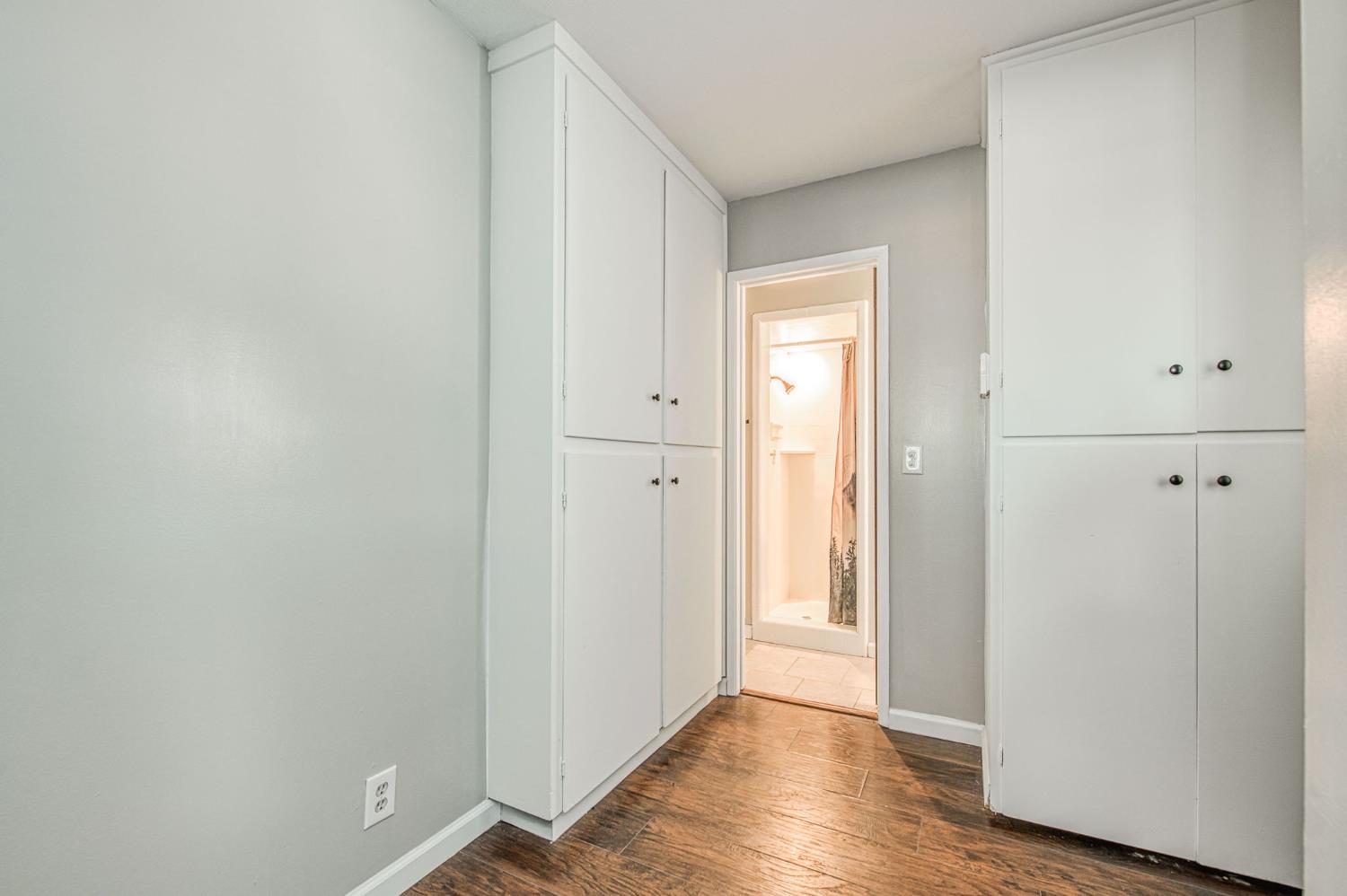 12390 E Kamm Ave, Kingsburg, CA 93631