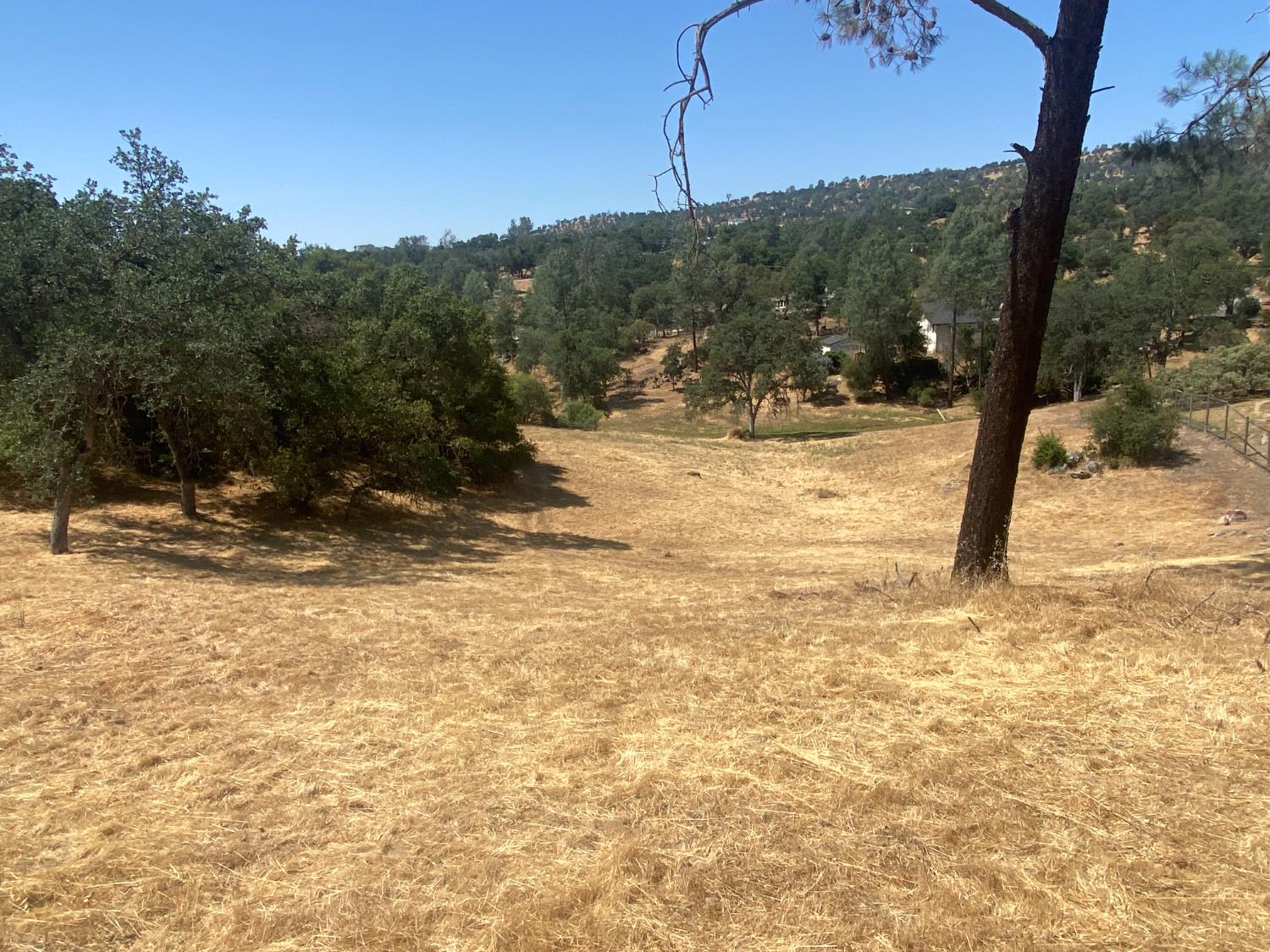 17 Titan Way, Coarsegold, CA 93614