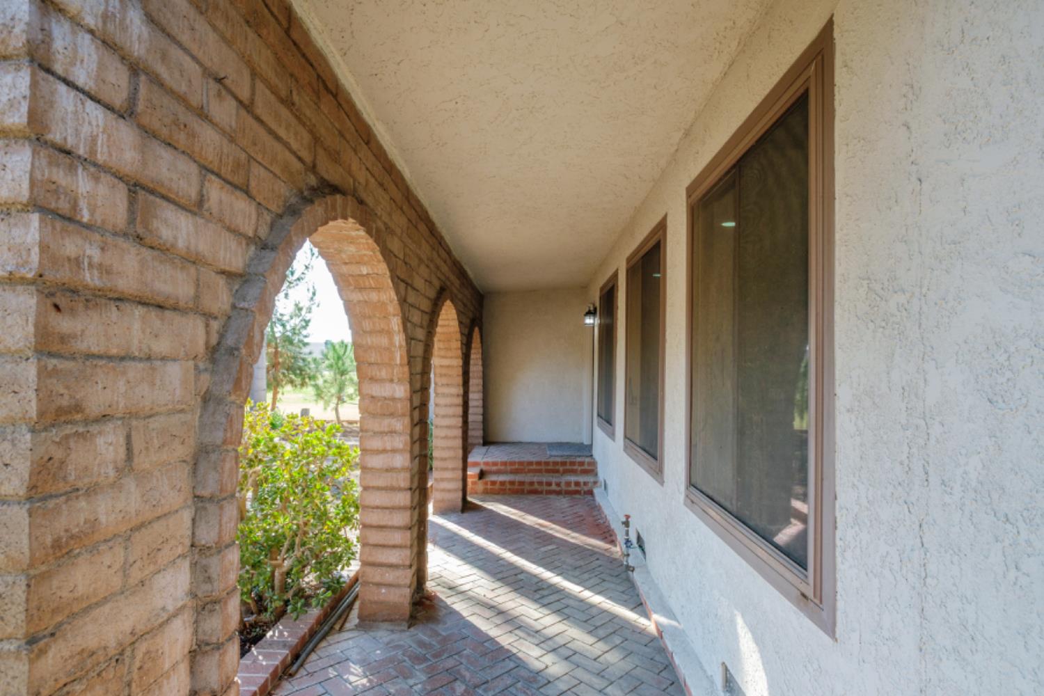 501 E Princeton Ave, Dinuba, CA 93618