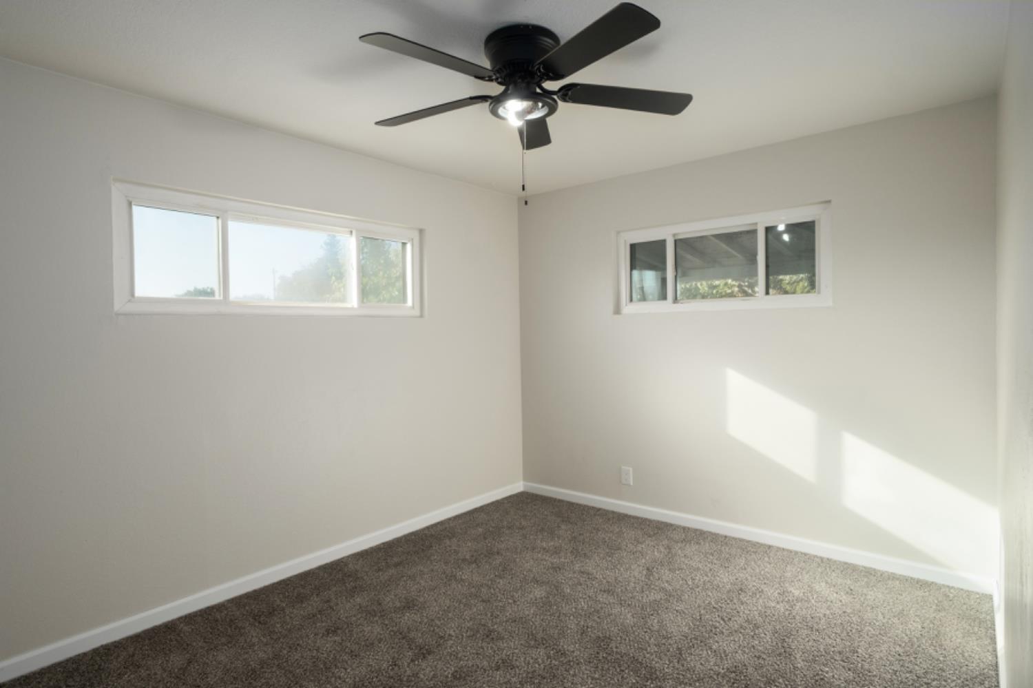 501 E Princeton Ave, Dinuba, CA 93618