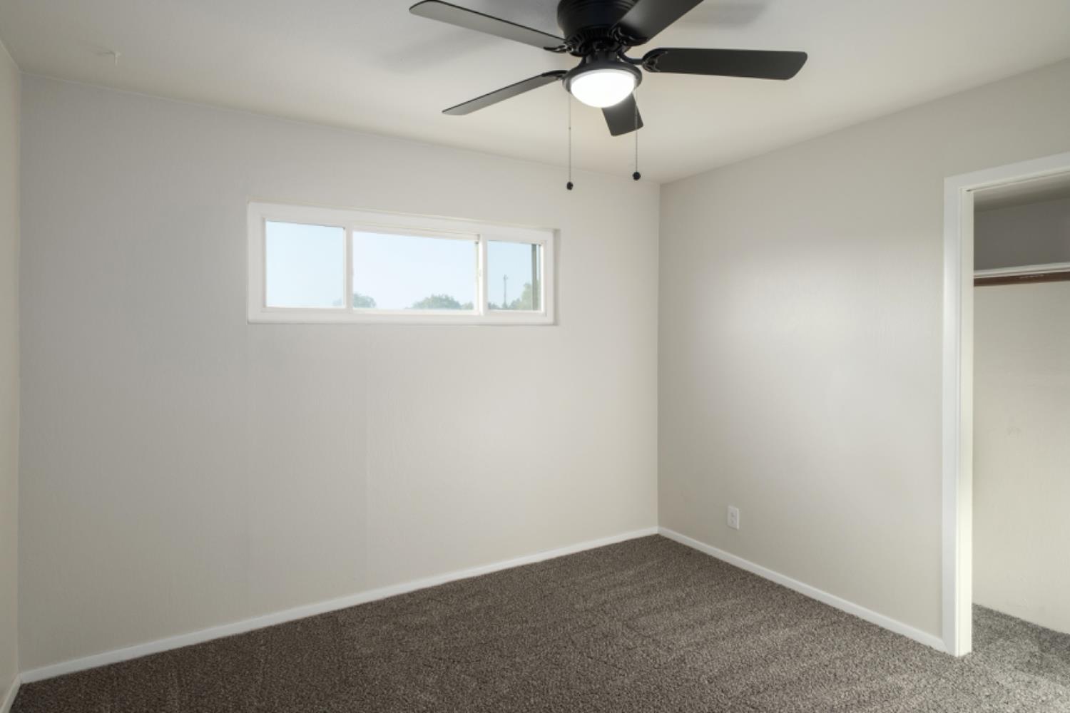 501 E Princeton Ave, Dinuba, CA 93618