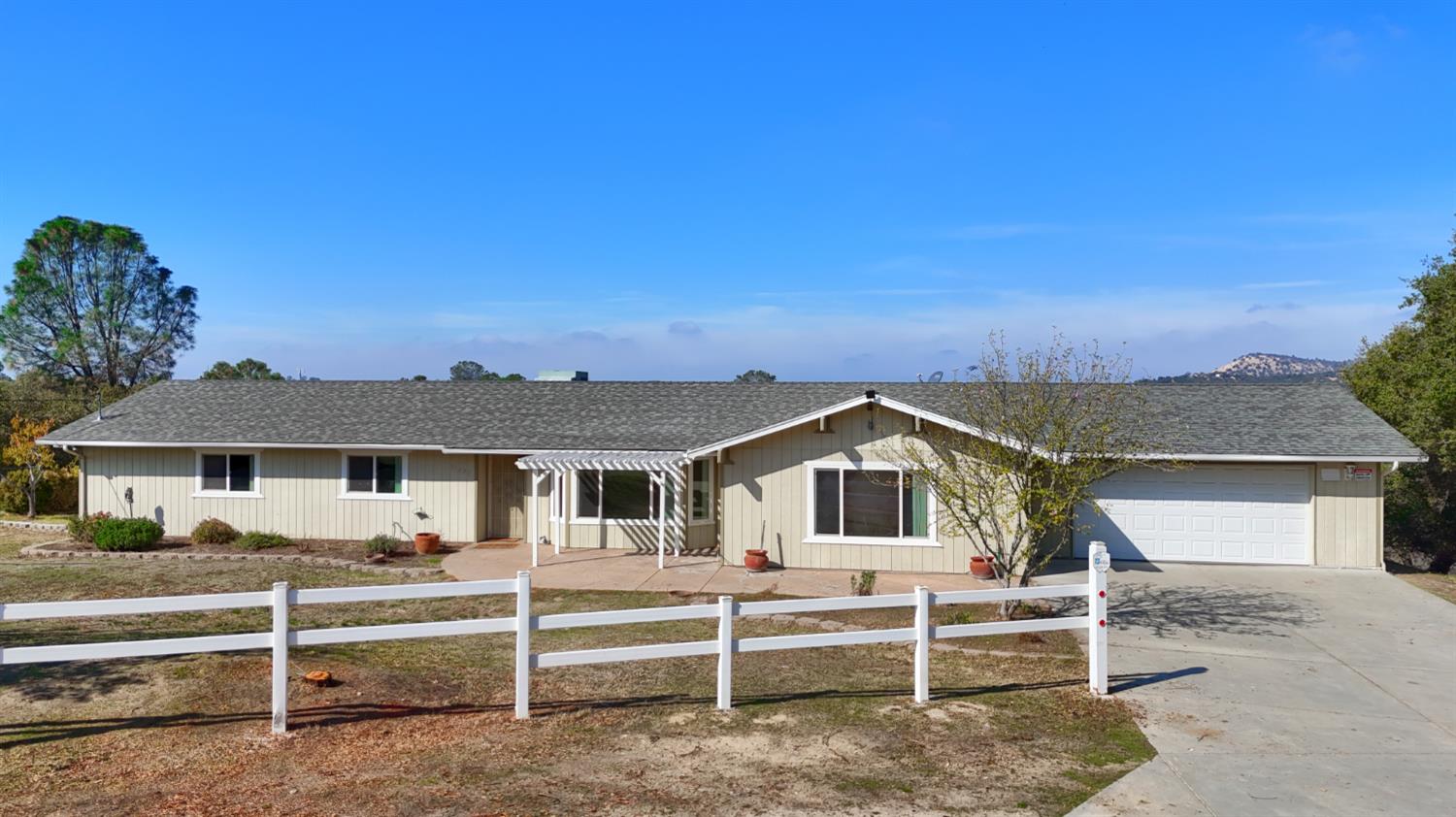 31678 Buck Run Ln, Coarsegold, CA 93614
