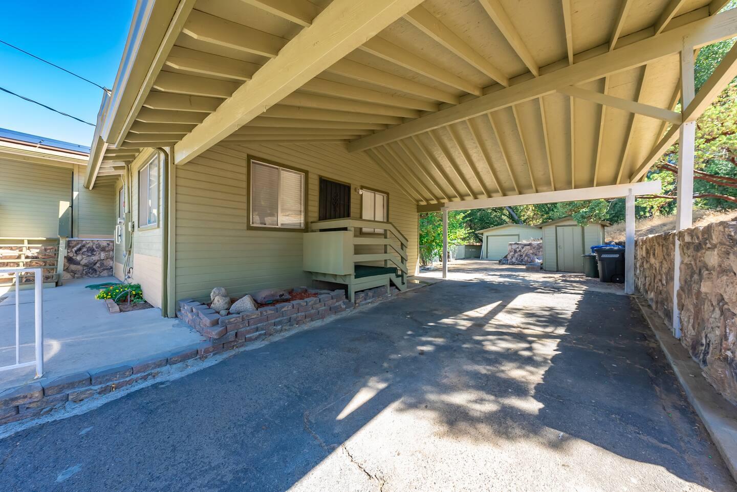 50689 Critter Creek Ln, Oakhurst, CA 93644