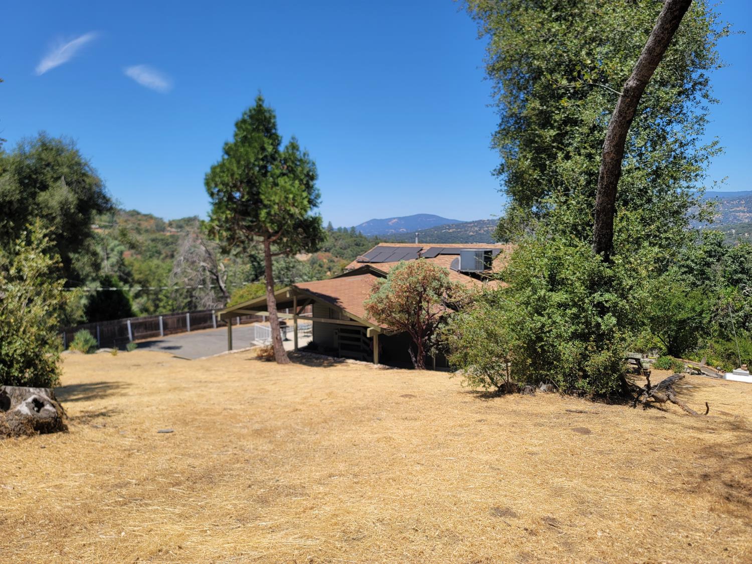 50689 Critter Creek Ln, Oakhurst, CA 93644