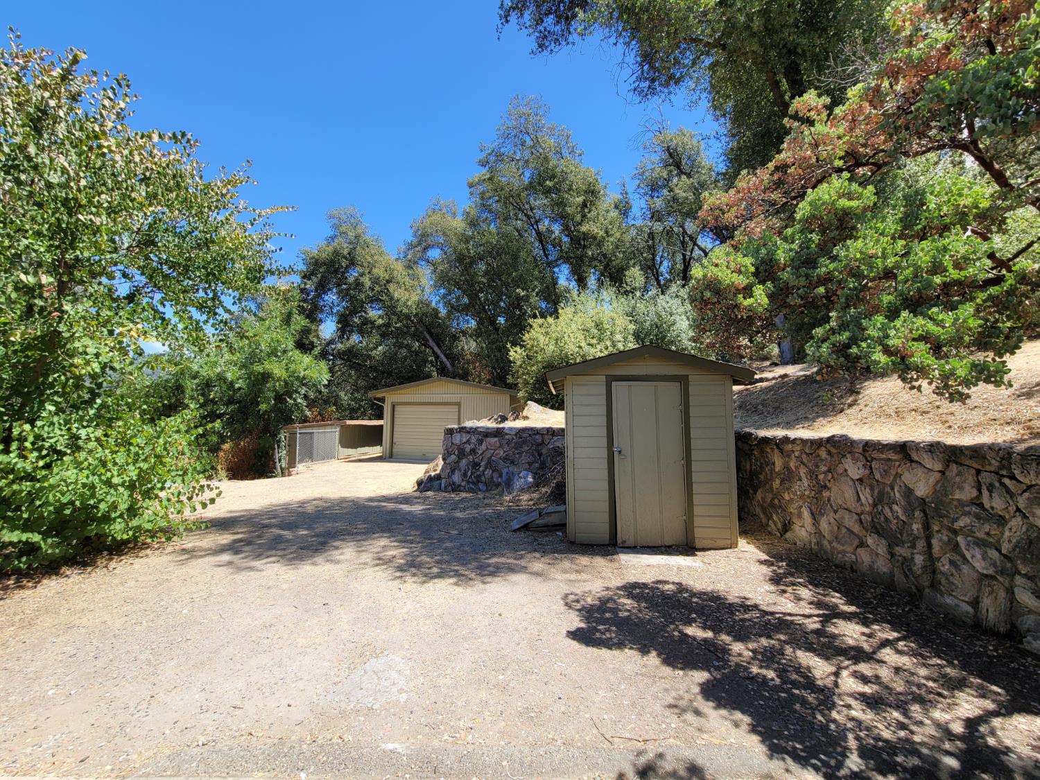 50689 Critter Creek Ln, Oakhurst, CA 93644