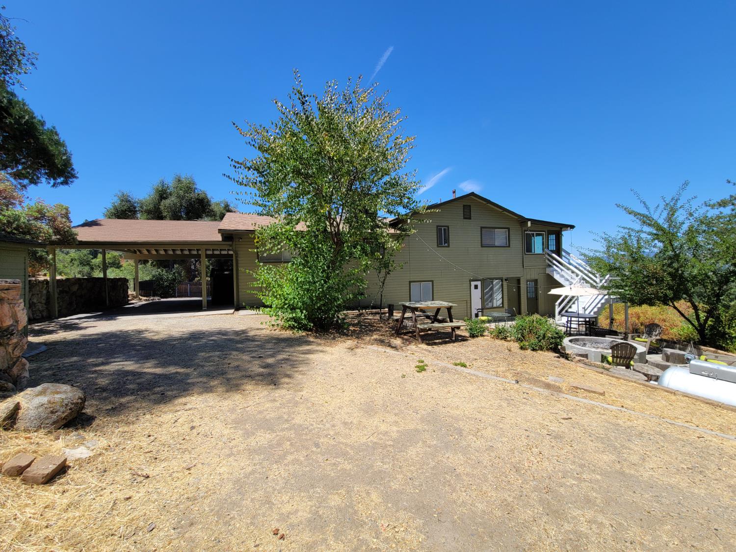 50689 Critter Creek Ln, Oakhurst, CA 93644