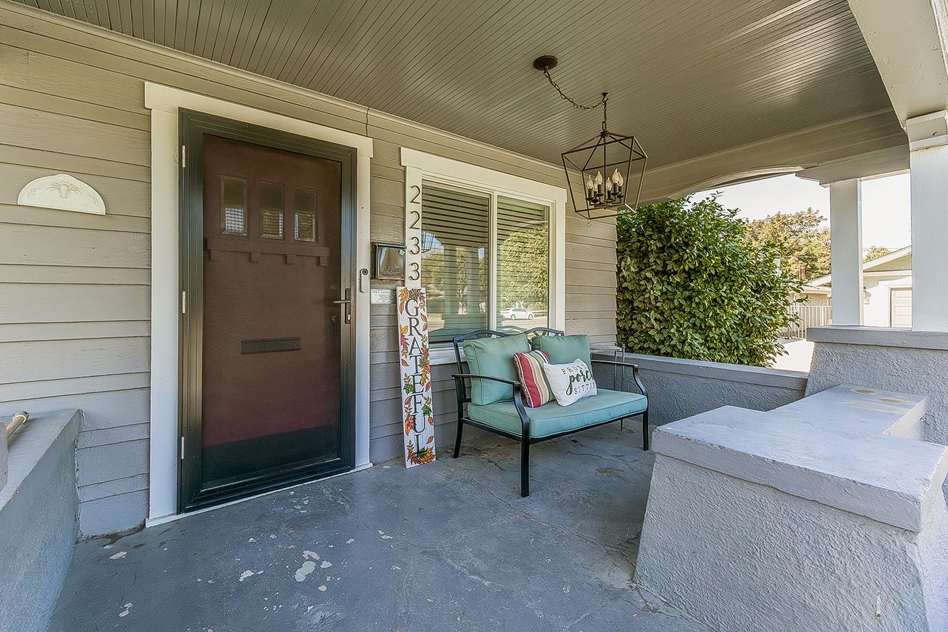 2233 14th Ave, Kingsburg, CA 93631