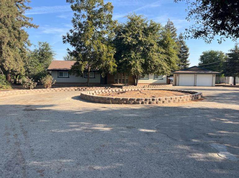 19342 E South Ave, Reedley, CA 93654