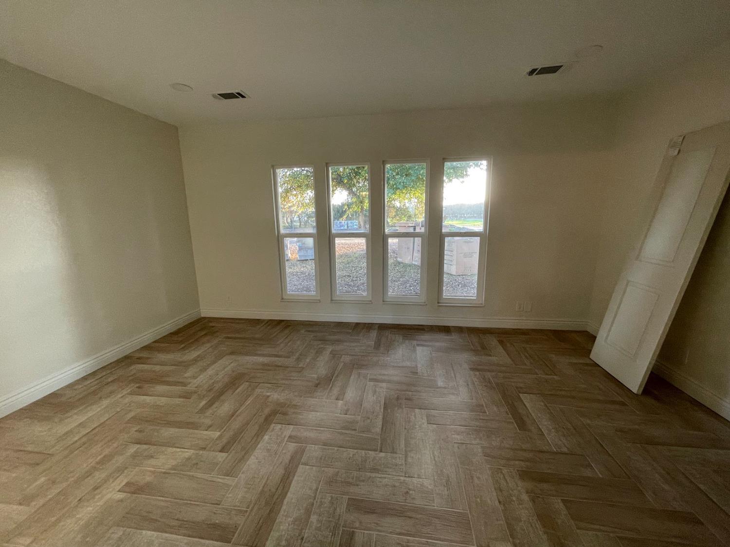 19342 E South Ave, Reedley, CA 93654