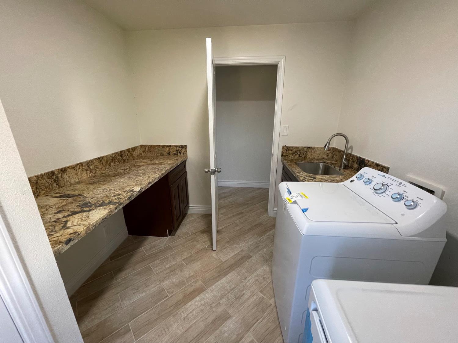 19342 E South Ave, Reedley, CA 93654