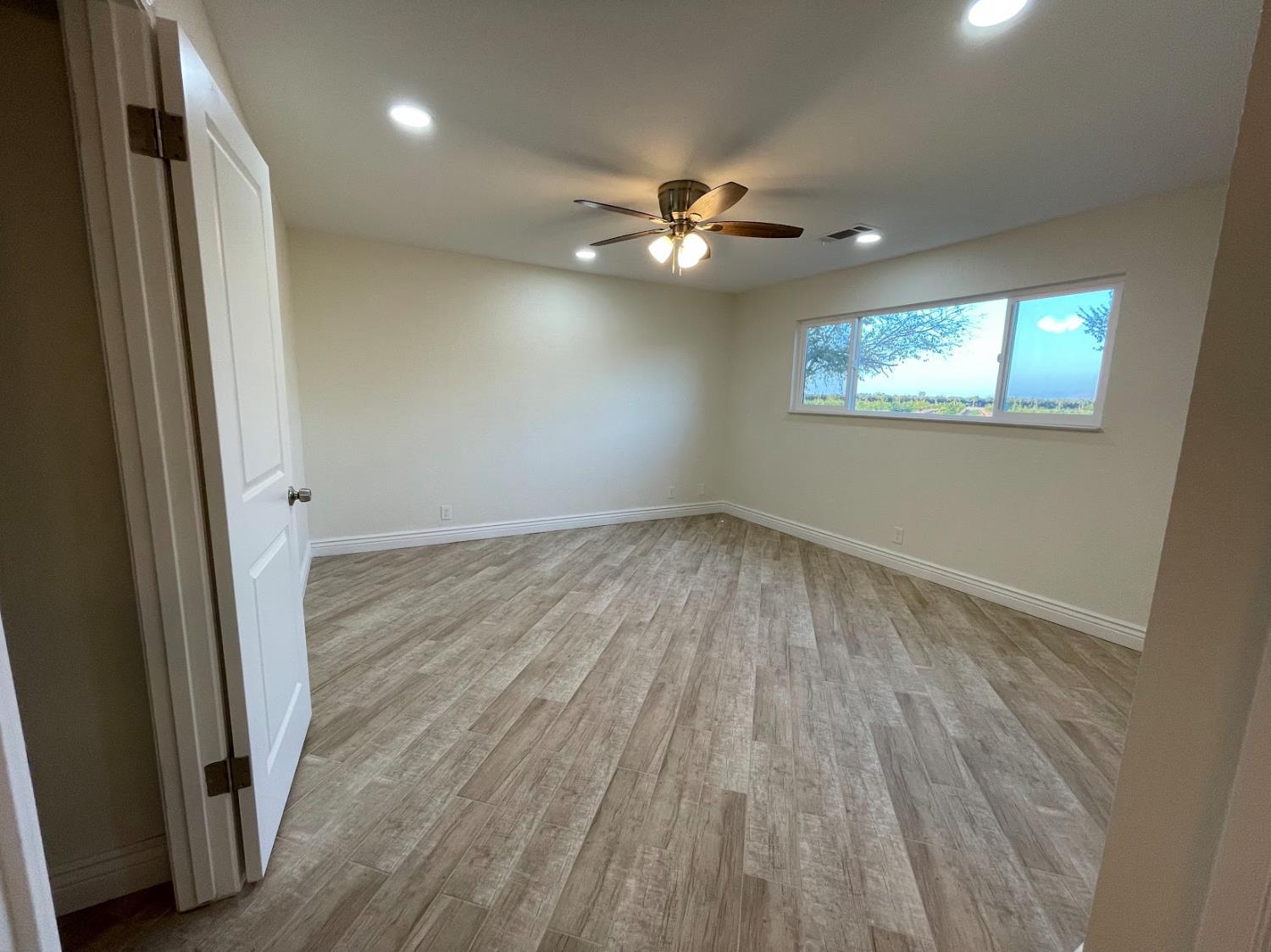 19342 E South Ave, Reedley, CA 93654