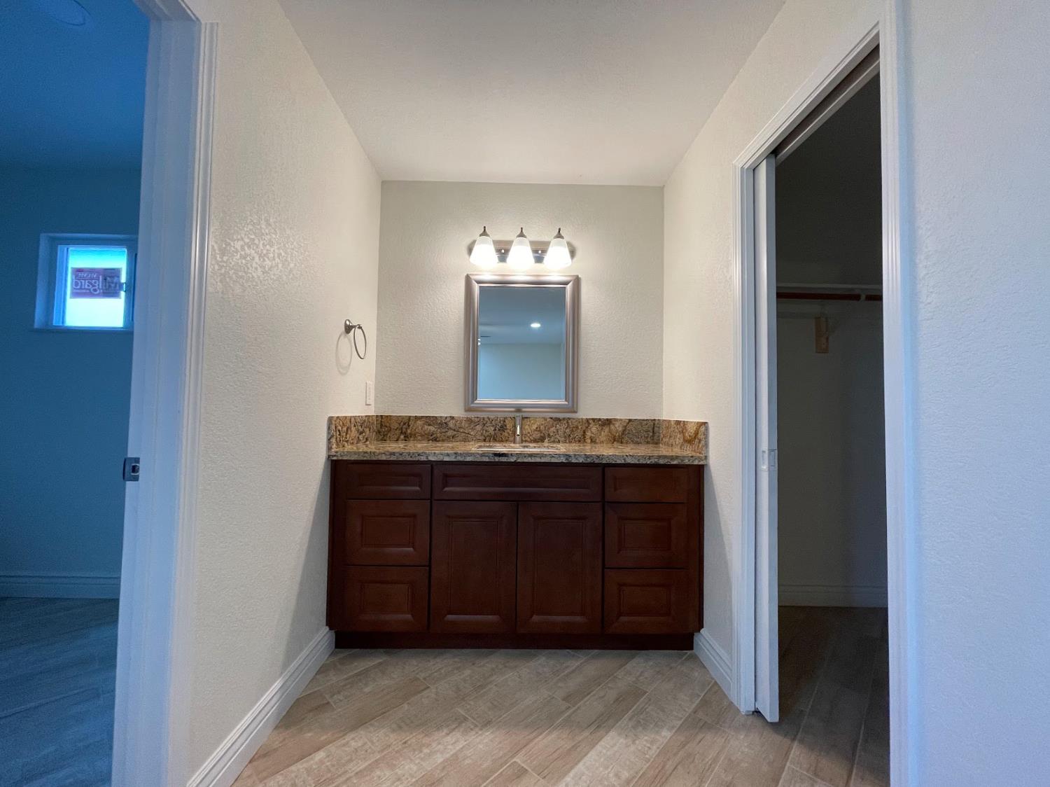 19342 E South Ave, Reedley, CA 93654