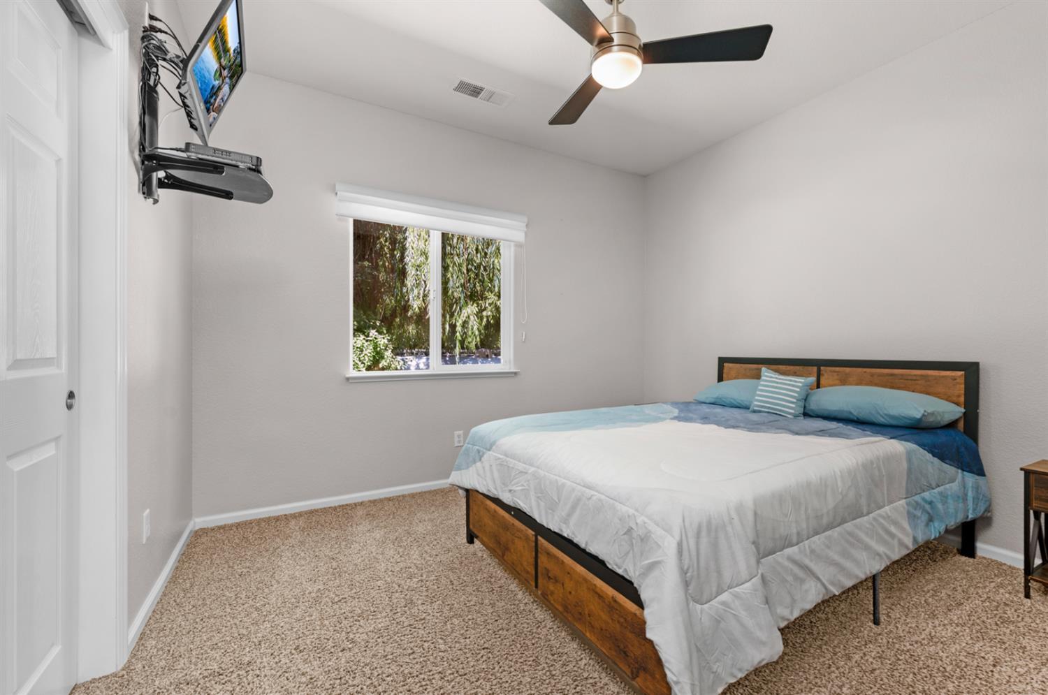 13715 E Nebraska, Kingsburg, CA 93631