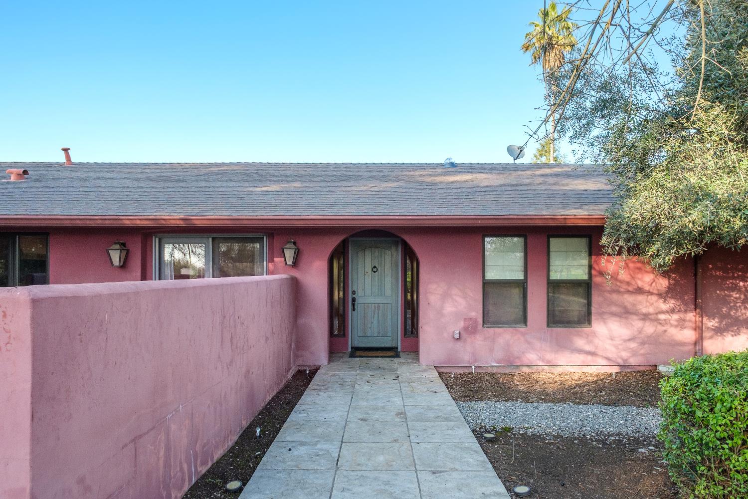 19282 E South Ave, Reedley, CA 93654