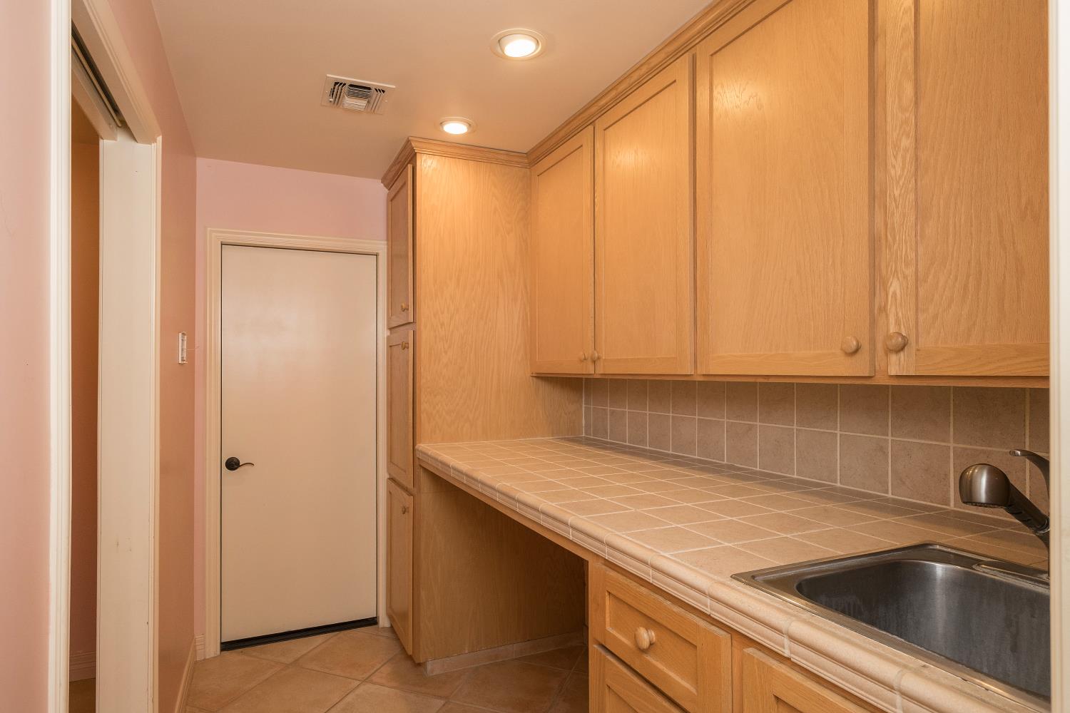 19282 E South Ave, Reedley, CA 93654