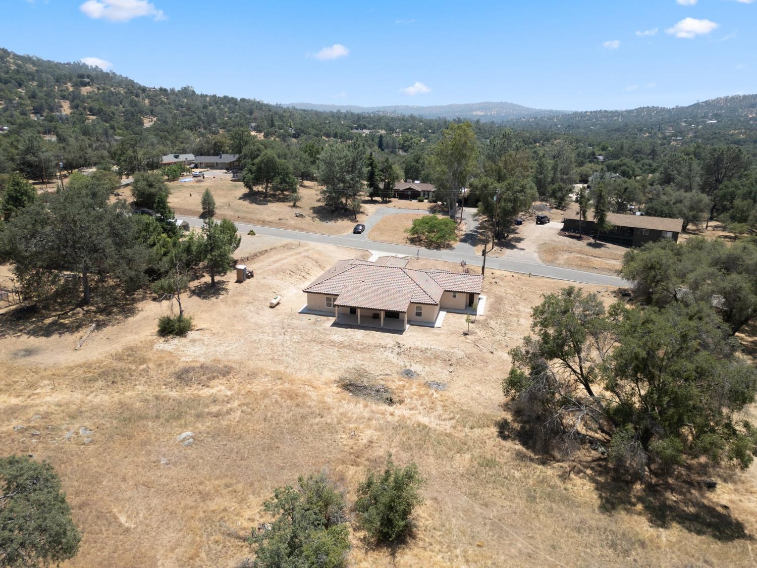 31007 Revis Rd, Coarsegold, CA 93614