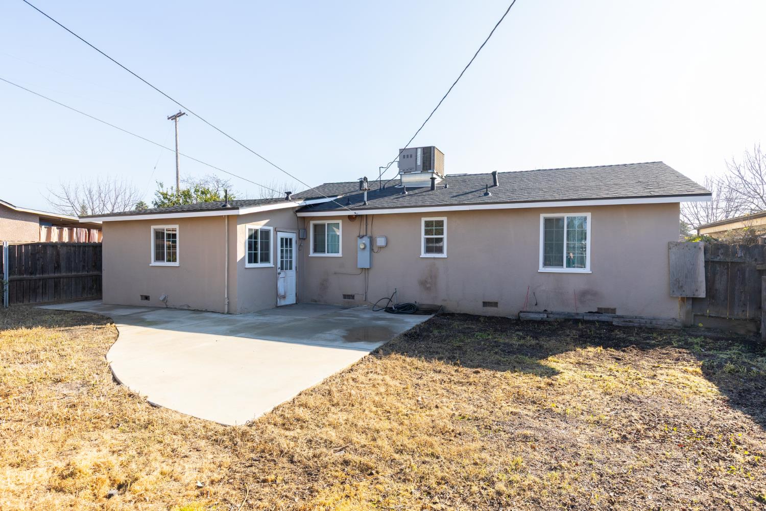 266 E Linden Ave, Reedley, CA 93654