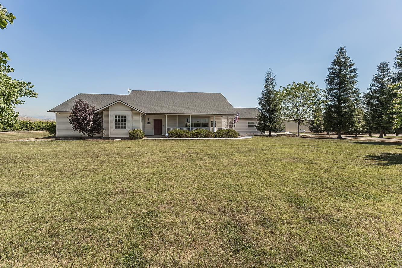 4350 Navelencia Ave, Reedley, CA 93654