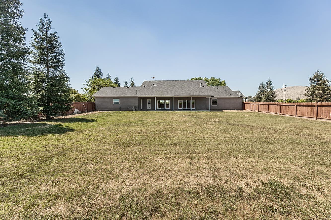 4350 Navelencia Ave, Reedley, CA 93654