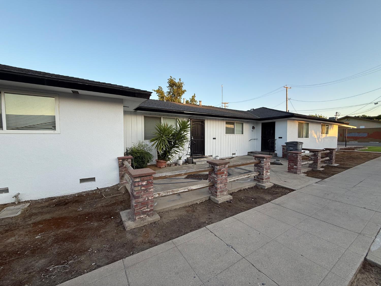 1205 F St, Reedley, CA 93654