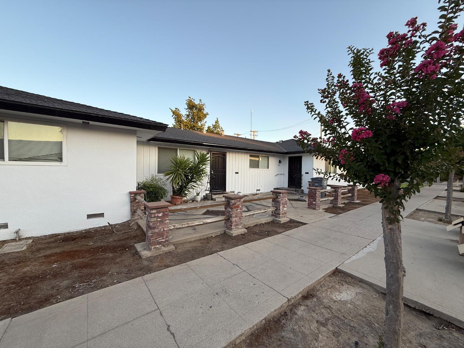 1205 F St, Reedley, CA 93654