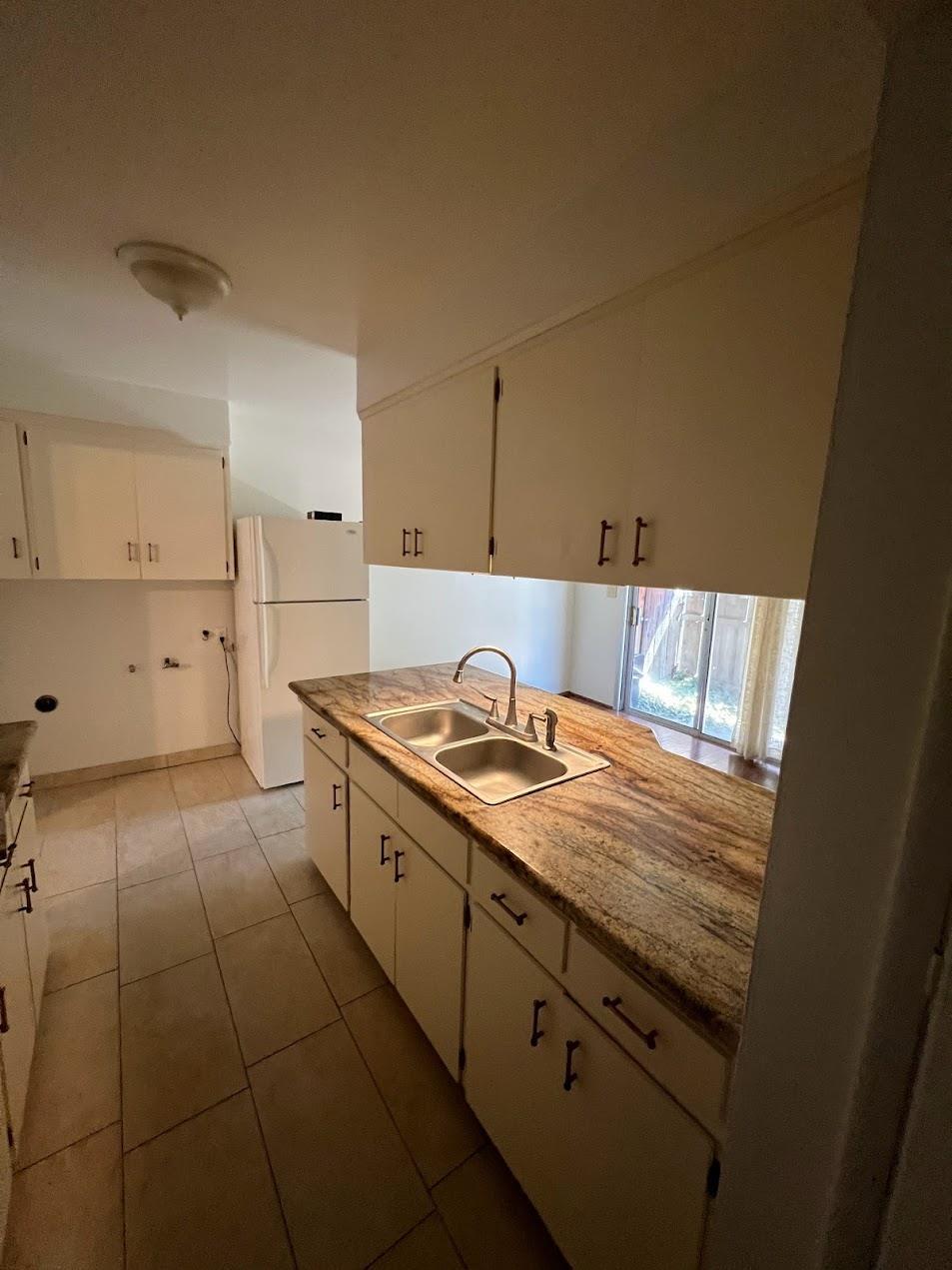 1205 F St, Reedley, CA 93654