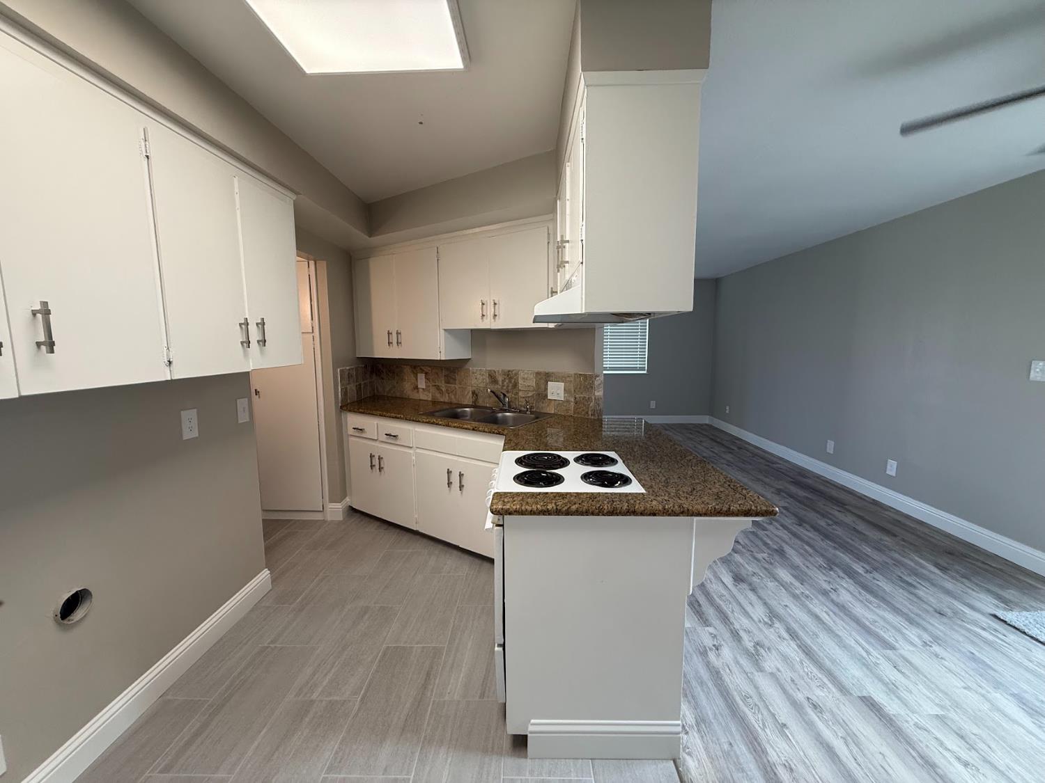 1205 F St, Reedley, CA 93654