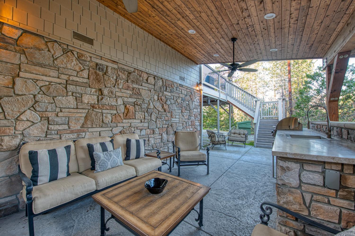 37748 Marina View Drive, Bass Lake, CA 93604