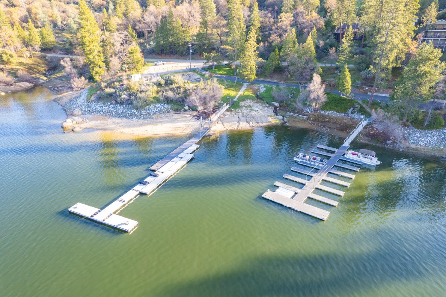 37748 Marina View Drive, Bass Lake, CA 93604