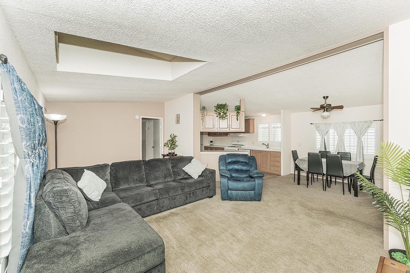 1551 6th Ave #35, Kingsburg, CA 93631