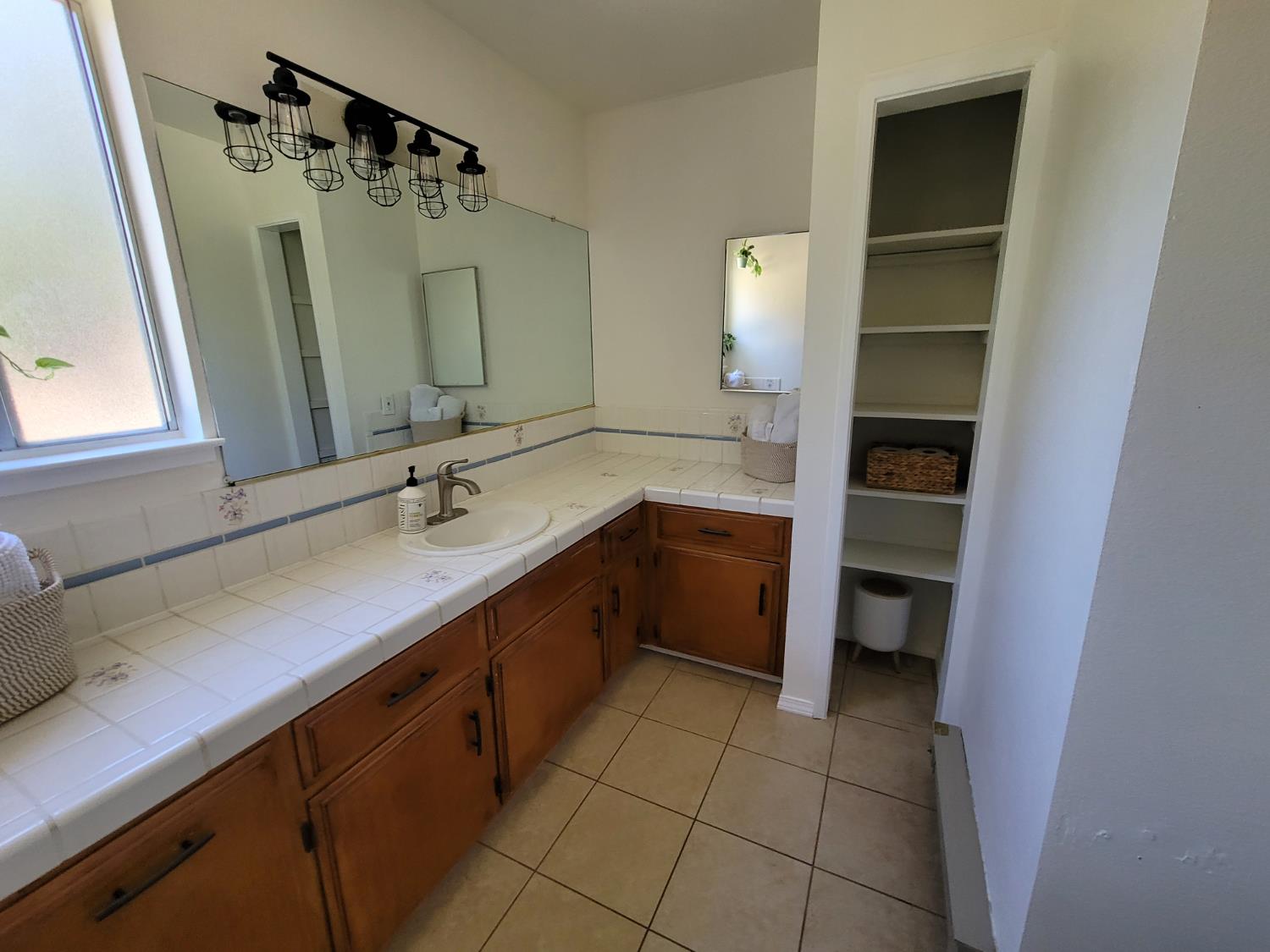 50689 Critter Creek Ln, Oakhurst, CA 93644