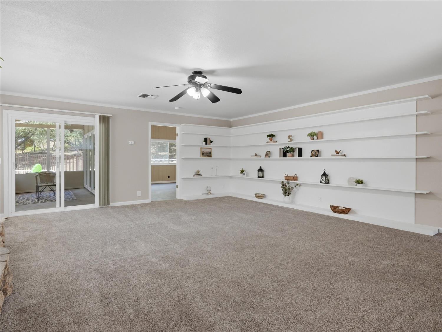49020 Manzanita Rd, Oakhurst, CA 93644
