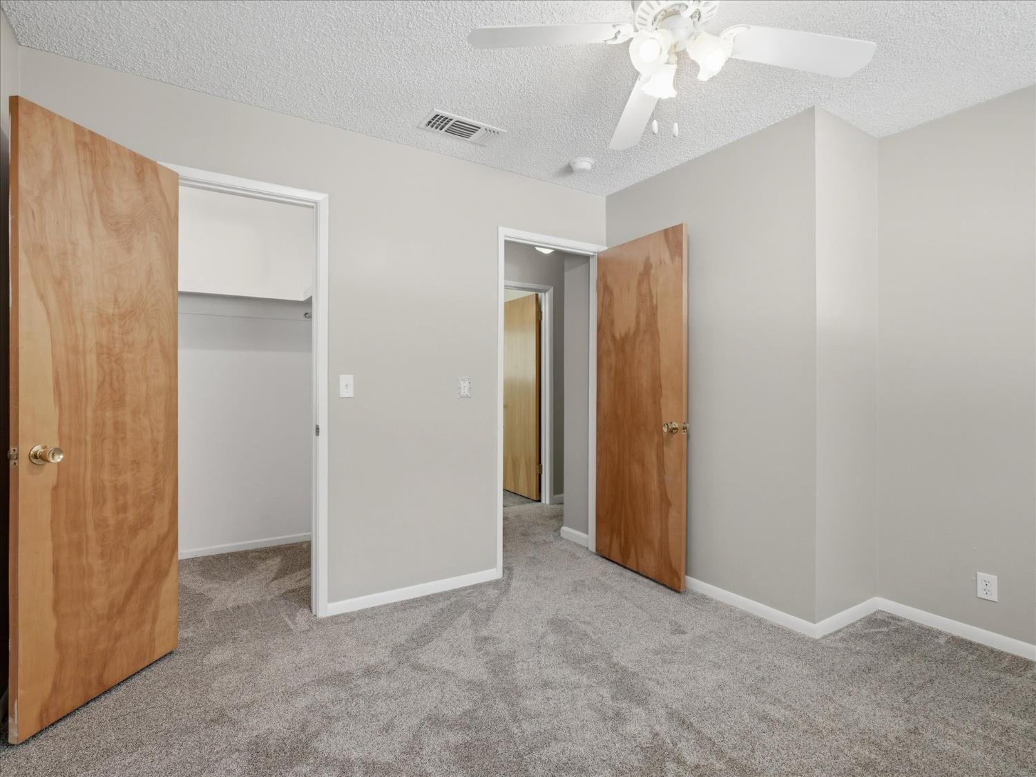 49020 Manzanita Rd, Oakhurst, CA 93644