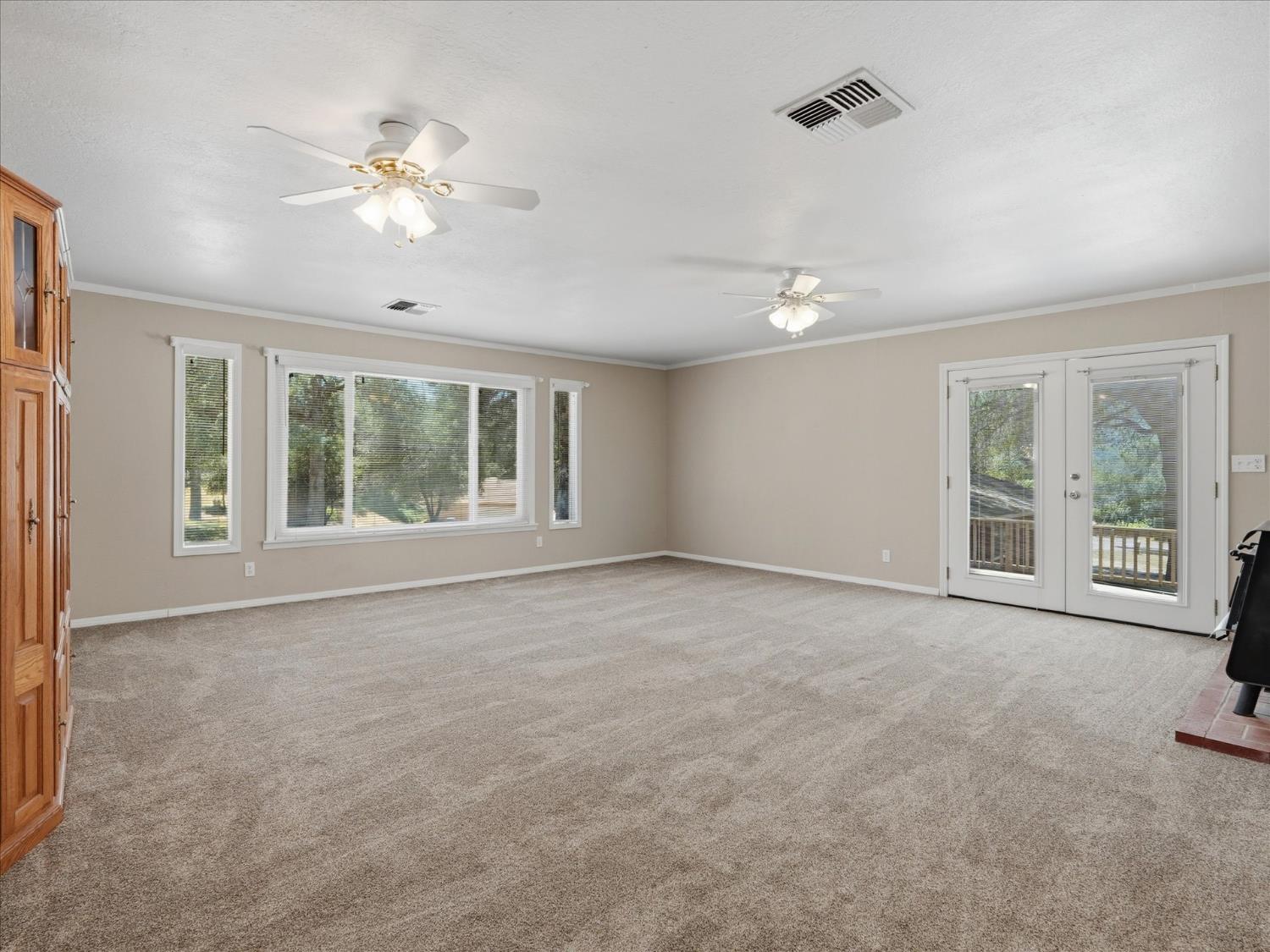 49020 Manzanita Rd, Oakhurst, CA 93644