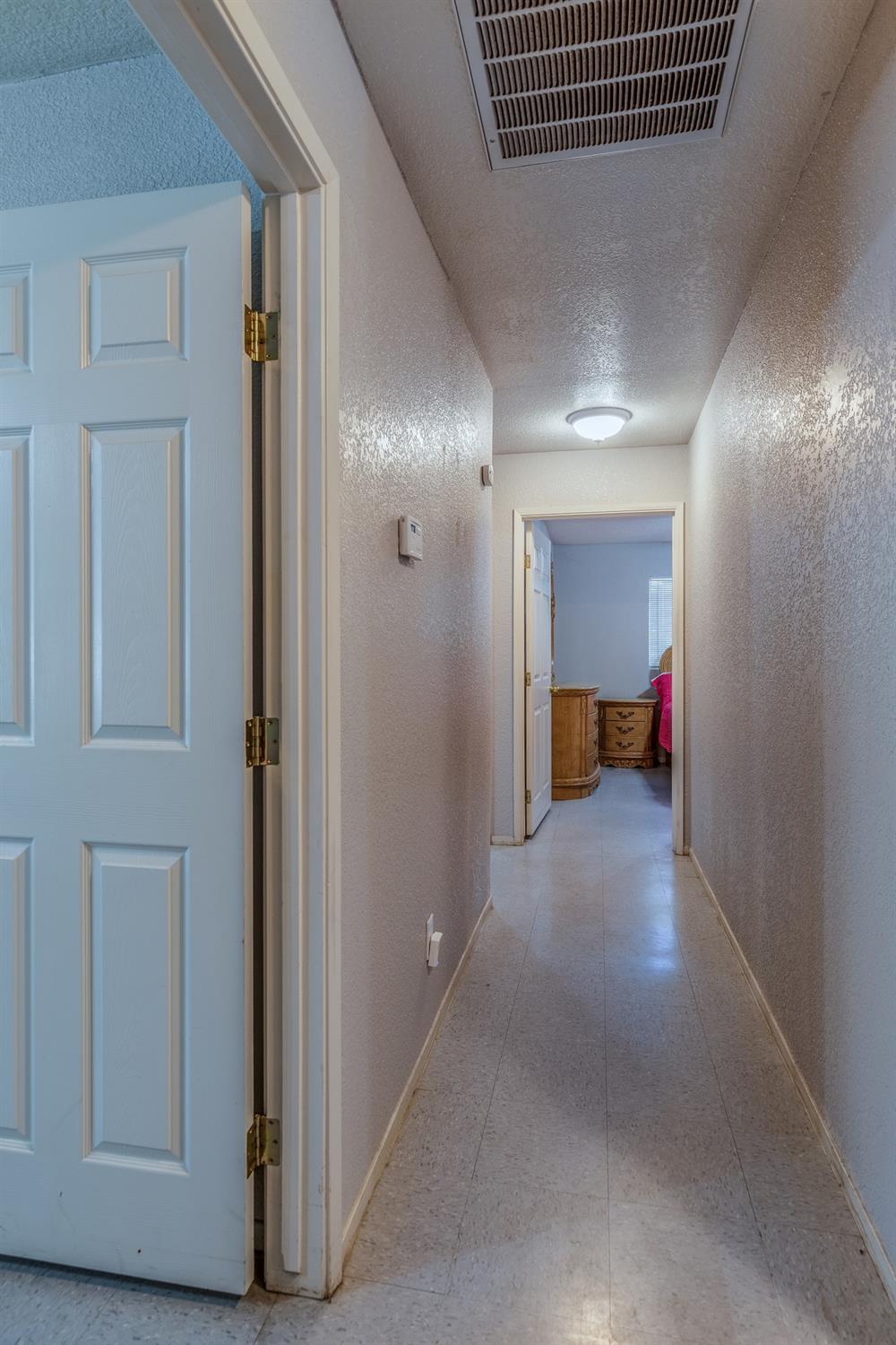 366 N Perry Ave, Dinuba, CA 93618