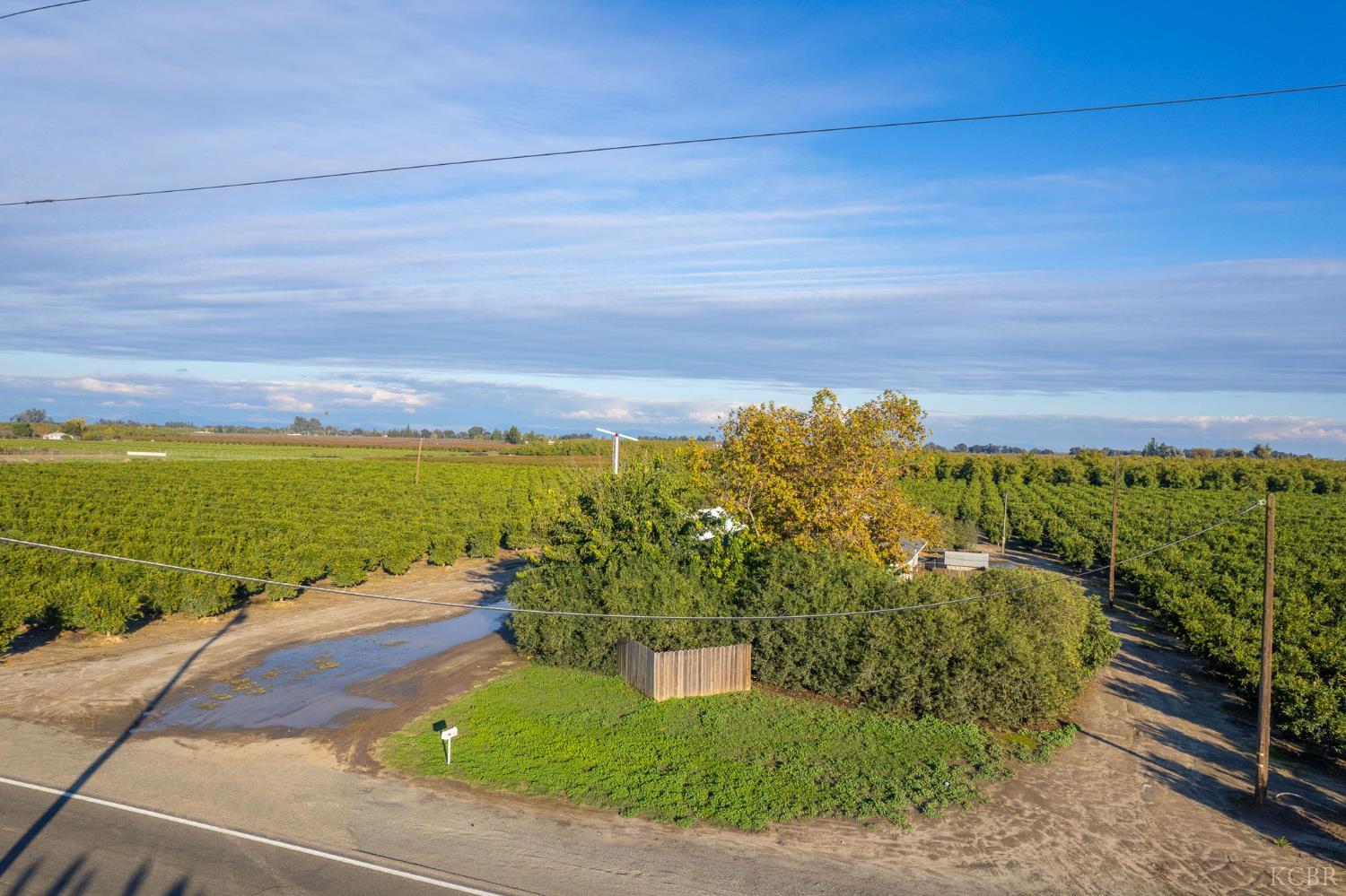 343 6th Avenue Dr, Kingsburg, CA 93631