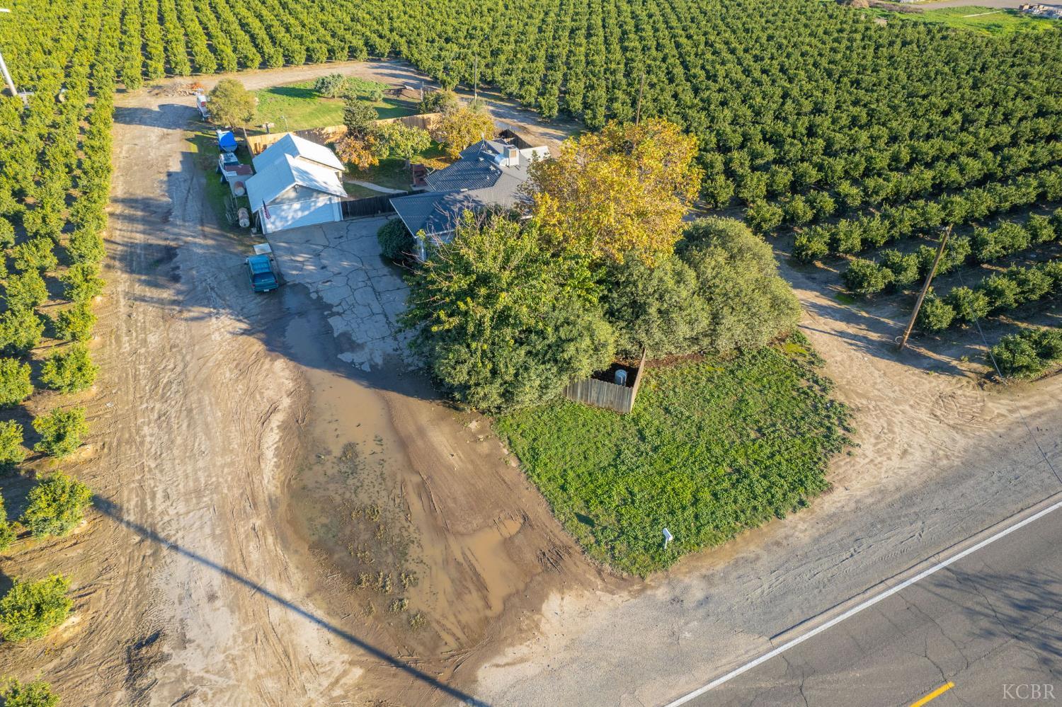 343 6th Avenue Dr, Kingsburg, CA 93631