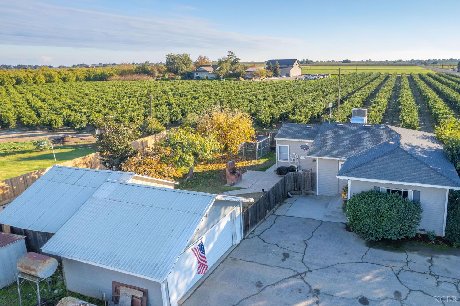 343 6th Avenue Dr, Kingsburg, CA 93631